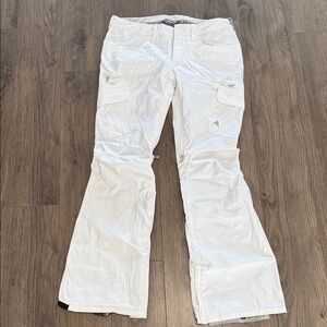 Burton White snowboard/Ski Cargo Pants with Logo